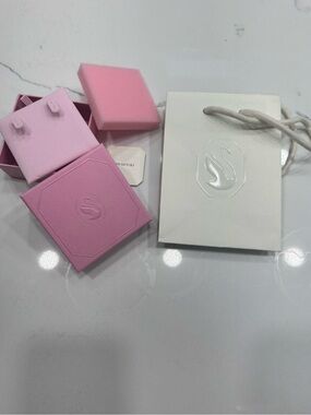 Swarovski Pink earrings/Jewelry Gift Box with Bag